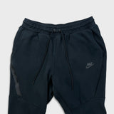 Nike Sportswear Sweatpants Mens Medium Black Tech Fleece Swoosh Taper Leg Jogger