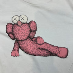 FW23 KAWS x Uniqlo UT Short Sleeve Graphic T Shirt Mens Large White Pink BFF Tee