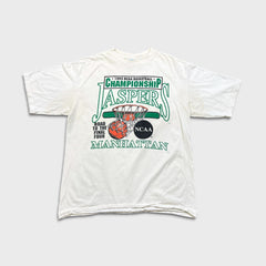 Vintage 1995 Logo 7 NCAA Final Four Championship T Shirt Mens XL White Manhattan Jaspers Basketball Tee