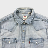 Levi's Standard Denim Shirt Mens Medium Blue Light Wash Casual Western Pearl Snap