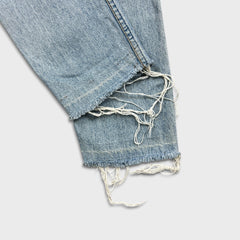 Vintage Levi’s Jeans Womens 26x30 Blue Slim Taper Light Wash Fray Distress 90s Pants