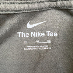 Nike Sportswear T Shirt Mens XL Gray Big Swoosh Graphic Short Sleeve Tee