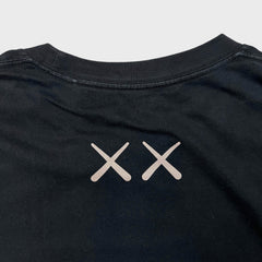 FW23 KAWS x Uniqlo UT Short Sleeve Graphic T Shirt Mens XL Black Companion Tee