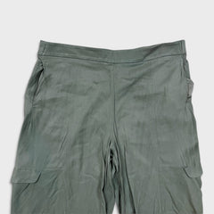 Lululemon Metropolis Maven High Rise Crop Womens Size 14 Gray Sage Pants