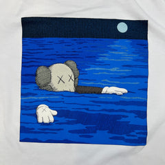 KAWS x Uniqlo UT Short Sleeve Artbook Cover T Shirt Mens 2XL White Graphic Tee
