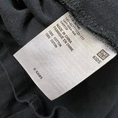 FW23 KAWS x Uniqlo UT Short Sleeve Graphic T Shirt Youth XS Black Companion Tee