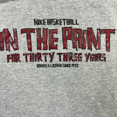 Vintage 2005 Nike T Shirt Mens XL Gray Basketball In The Paint Swoosh Tee