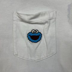 KAWS x Uniqlo x Sesame Street Cookie Monster Pocket Tee Mens Large White T Shirt