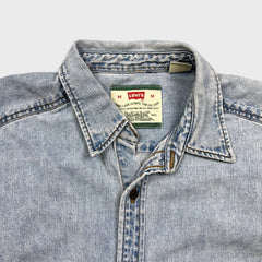 Vintage 90s Levi's Denim Shirt Mens Medium Blue Faded Light Wash Button Up