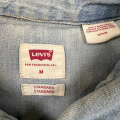 Levi's Standard Denim Shirt Mens Medium Blue Light Wash Casual Western Pearl Snap