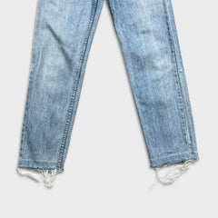 Vintage Levi’s Jeans Womens 26x30 Blue Slim Taper Light Wash Fray Distress 90s Pants