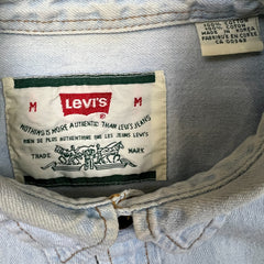 Vintage 90s Levi's Denim Shirt Mens Medium Blue Faded Light Wash Button Up